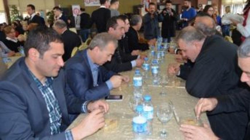 Alevi K&uuml;lt&uuml;r Derneği Aşure &Ccedil;orbası T&ouml;reni D&uuml;zenledi