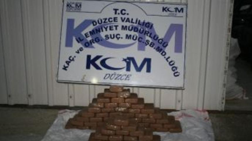 D&uuml;zce&rsquo;de Otomobile Zulalanmış 30 Kilo Eroin Ele Ge&ccedil;irildi