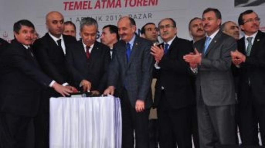 Arın&ccedil; Ve M&uuml;ezzinoğlu, Manisa'da Hastane Temel Atma T&ouml;renine Katıldı