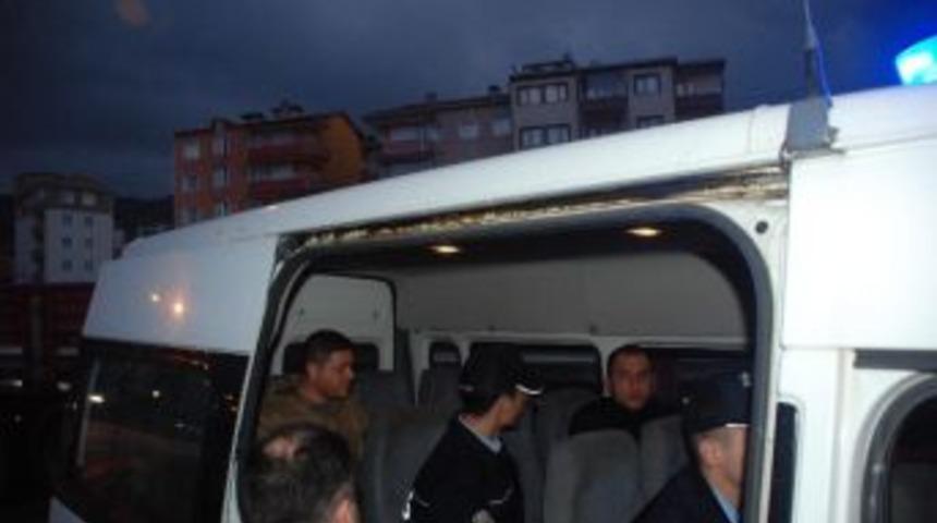 Polisten Ka&ccedil;an 3 Kişiden Biri Tutuklandı