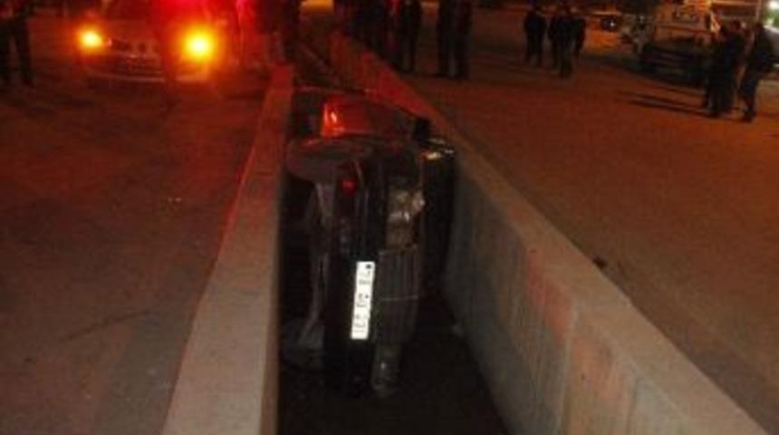 Karab&uuml;k&rsquo;te Trafik Kazası: 3 Yaralı