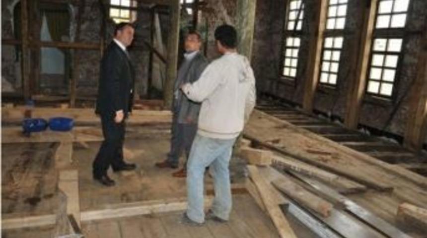 Nasuh &Ccedil;elebi Camii Onarılıyor