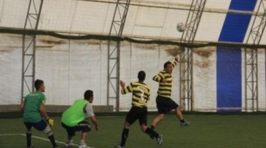 Hakkari&rsquo;de Futbol Turnuvası Heyecanı