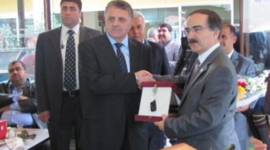 Seyhan Kuran Kursu &Ouml;ğretici Ve &Ouml;ğrencileri M&uuml;ft&uuml;l&uuml;ğe Hizmet Aracı Aldı