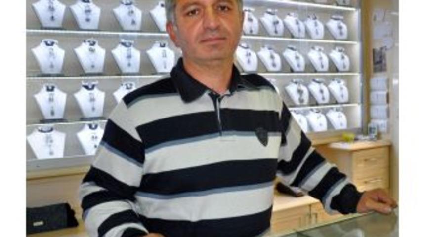 Kendisini &lsquo;başkomiser&rsquo;, &lsquo;cumhuriyet Savcısı&rsquo; Tanıtan Şahsın Tuzağına D&uuml;şt&uuml;