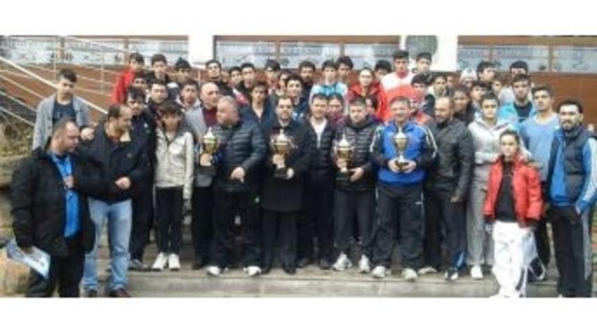 Giresunlu Taekwondocular Madalya İle D&ouml;nd&uuml;ler