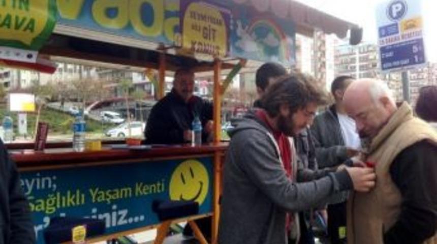 Gençlerden Aıds İle Mücadeleye Anlamlı Destek