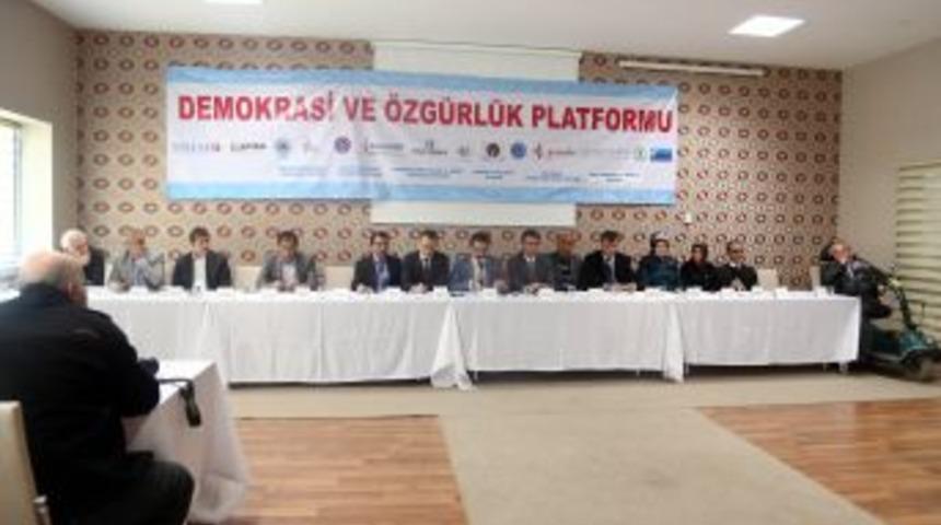 Demokrasi Ve &Ouml;zg&uuml;rl&uuml;k Platformu: Hak Ve &Ouml;zg&uuml;rl&uuml;kler Kısıtlanamaz