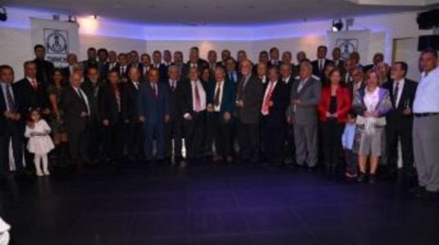 Emektar Makina M&uuml;hendislerine Plaket