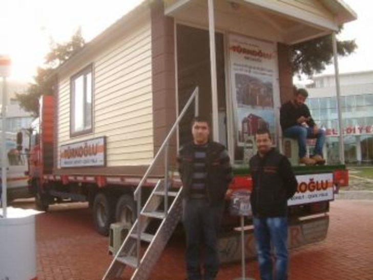Burhaniye’de Prefabrik Evler İlgi Görüyor