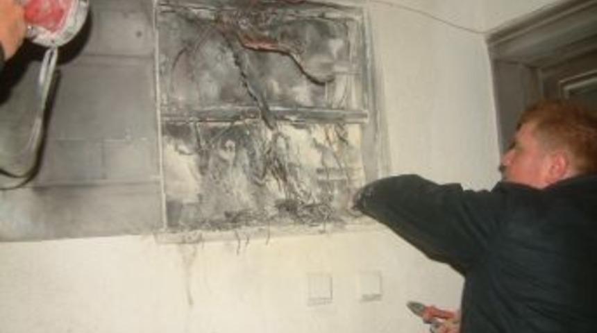 Burhaniye&rsquo;de, Panoda &Ccedil;ıkan Yangın Korkuttu