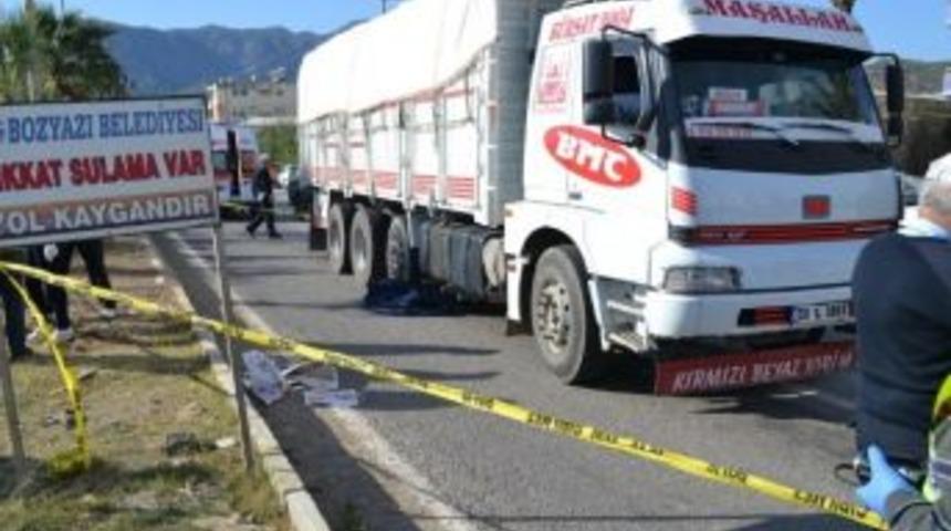 Mersin'de Trafik Kazası; 1 &Ouml;l&uuml;