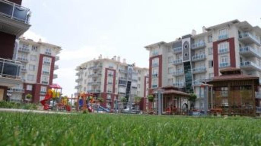 Karatay&rsquo;da Toplu Konutlar Hızla Y&uuml;kseliyor