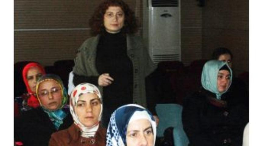 Evde Bakım Hasta Kursiyerlerine AIDS Semineri