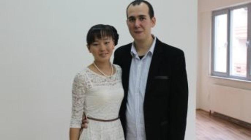 İlk Nik&acirc;h Kırgız Geline