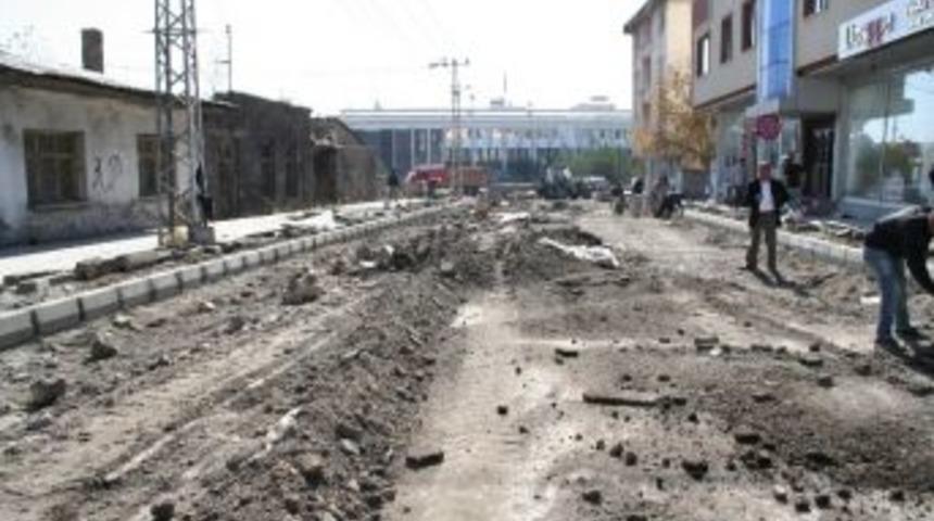 Belediye Kars&rsquo;ı Yeniden İnşa Etti