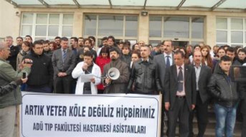 AD&Uuml;&rsquo;de Asistan Hekimler Iş Bıraktı