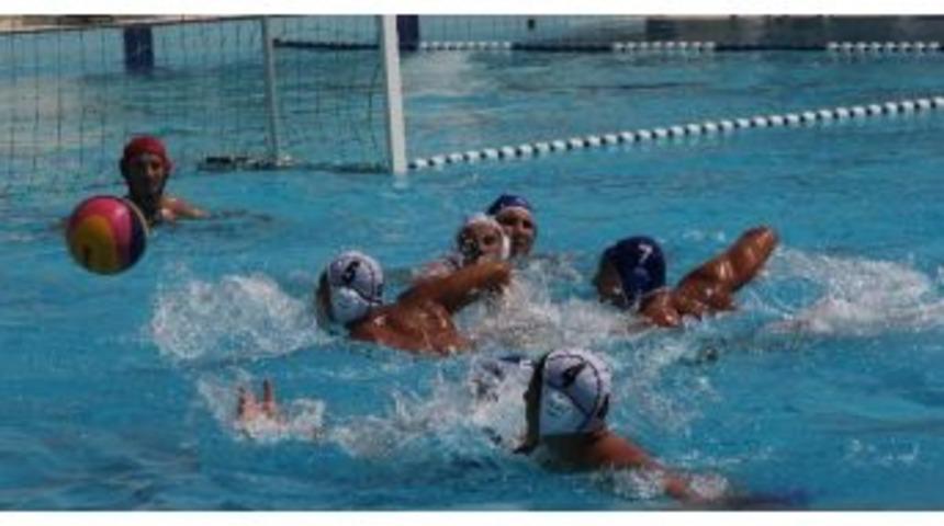 Manisa Su Sporları Kl&uuml;b&uuml; Galatasaray'ı Mağlup Etti