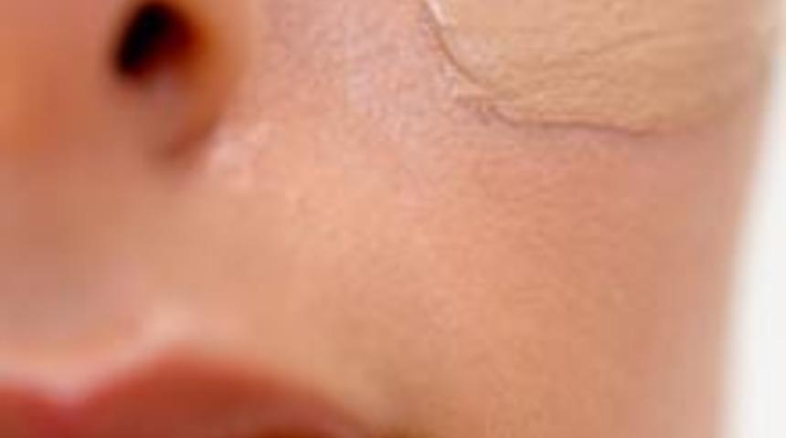 Clinique SPF 15 Pudra Fond&ouml;ten