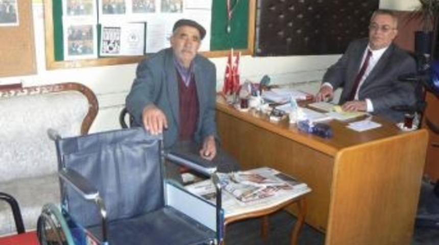 Engelliler G&uuml;n&uuml;'nde Tekerlekli Sandalyeye Kavuştu