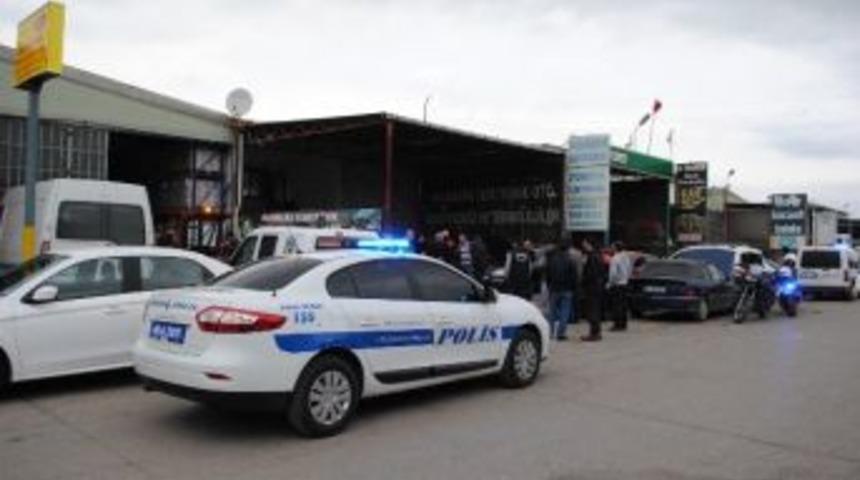 İzmit Sanayi Sitesi'nde Silahlı Saldırı: 1 Yaralı