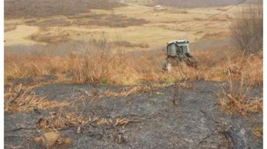 Akkuş Dumantepe&rsquo;de Ki Orman Yangınını Itfaiye S&ouml;nd&uuml;rd&uuml;