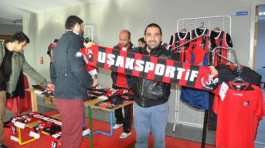 Uşak Sportif Taraftar &Uuml;r&uuml;nleri Satışa &Ccedil;ıktı
