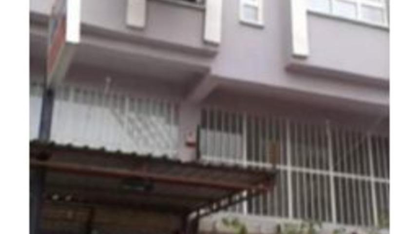 &Uuml;&ccedil;&uuml;nc&uuml; Kattan D&uuml;şen Yaşlı Adamı İtfaiye Kurtardı
