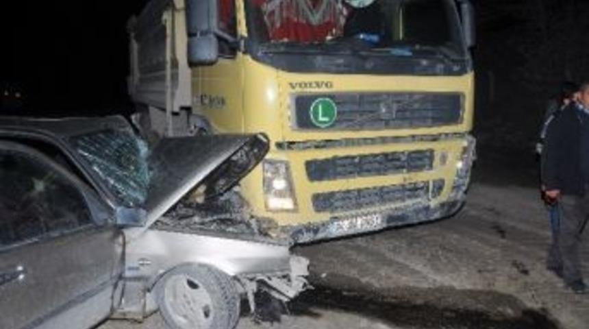 G&uuml;m&uuml;şhane&rsquo;de Trafik Kazası: 1 Yaralı