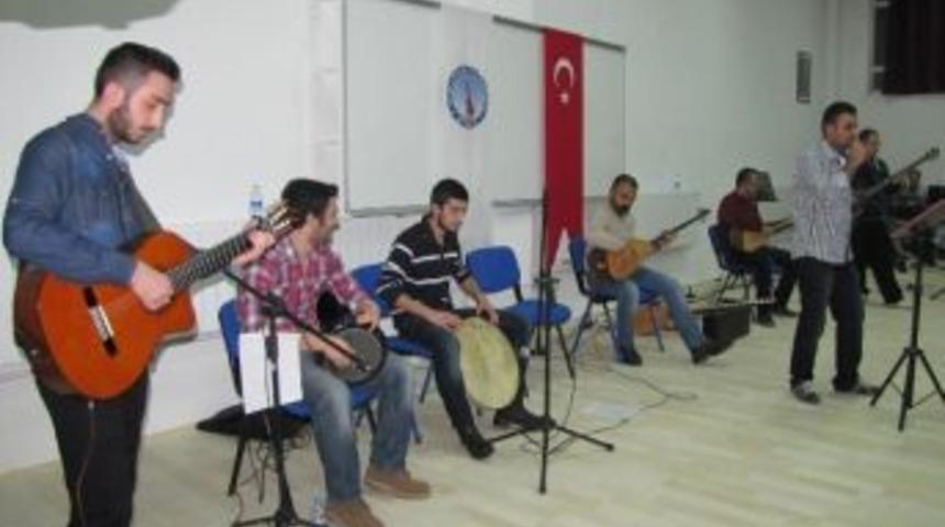 Myo &Ouml;ğrencileri Vize Sınavları Sonrası Doyasıya Eğlendi