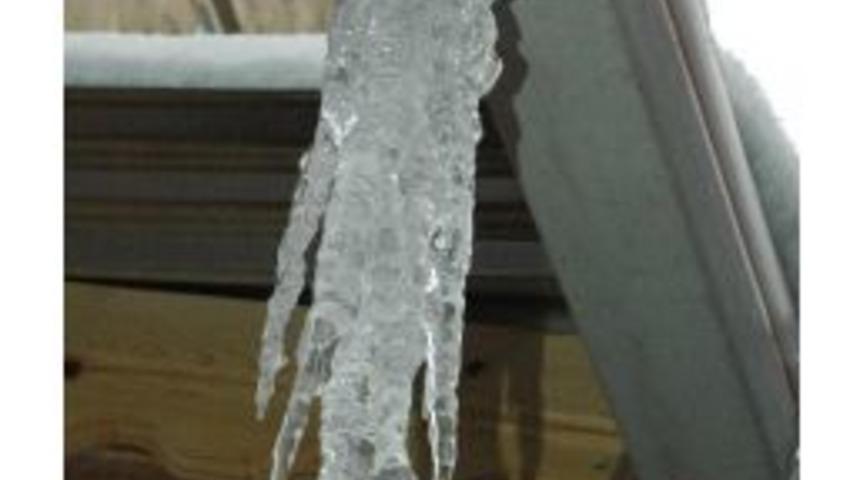 Doğu&rsquo;da Kar Yağışı Ve Soğuk Hava Etkisini S&uuml;rd&uuml;r&uuml;yor