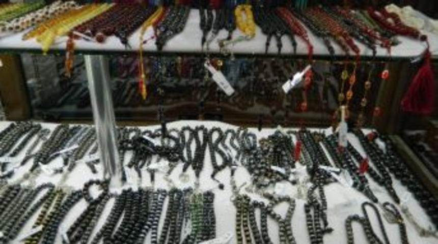 (&ouml;zel Haber) Tespih Deyip Ge&ccedil;me