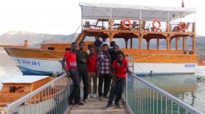 Uganda Ve Kongolu &Ouml;ğrenciler Kozan&rsquo;da