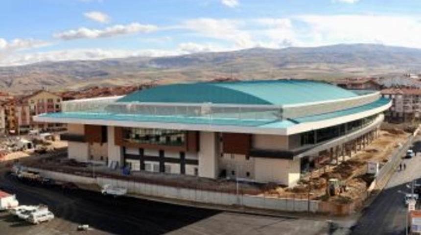 Mamak, Kapalı Spor Salonlarına Kavuşuyor