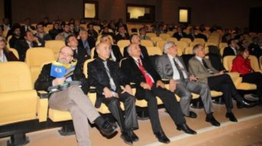 D&uuml;'de 'jinekolojik Onkoloji' &Ccedil;alıştayı Ve Sempozyumu' Yapıldı