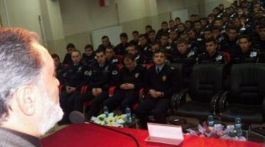 Polis Meslek Y&uuml;ksek Okulu&rsquo;nda S&ouml;yleşi