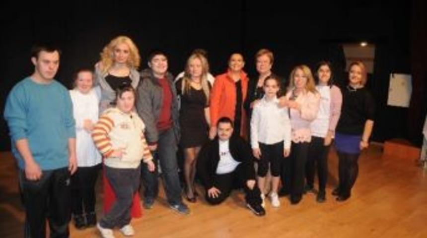 (&ouml;zel Haber) Engelliler Sahnenin Tozunu Arttırdı