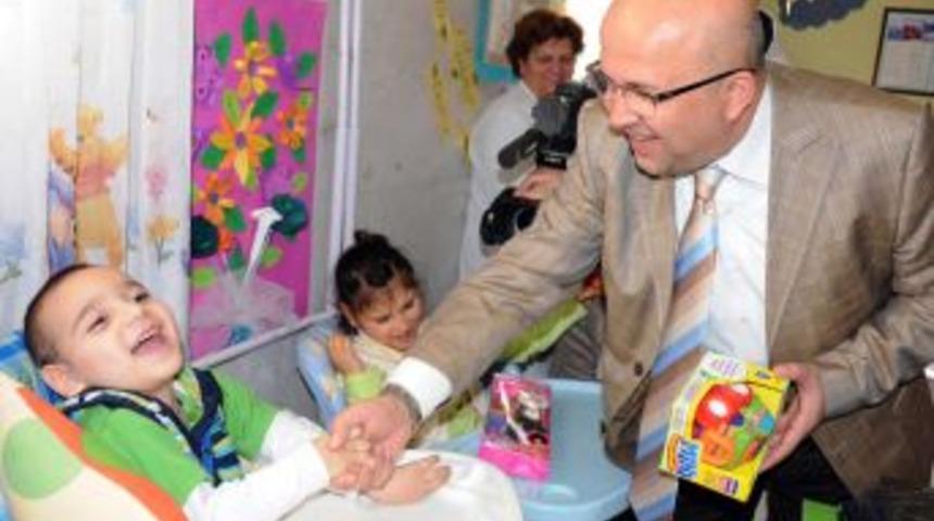 Başkan &Ccedil;oban: Engellilerin Hayatı Belediyenin Projeleriyle Kolaylaştı