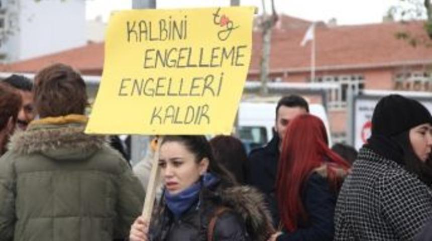 Engelliler G&uuml;n&uuml;ne Damga Vurdular