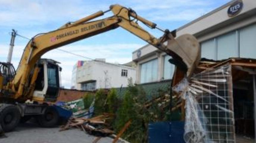 Osmangazi&rsquo;de Ka&ccedil;ak Yapılara Balyoz