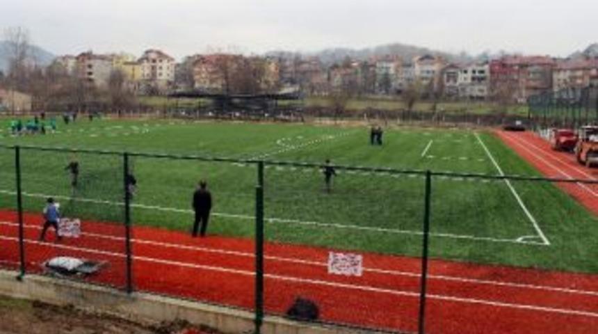 Kurucaşile Futbol Sahası İ&ccedil;in 471 Bin Tl &Ouml;denek Aktarıldı