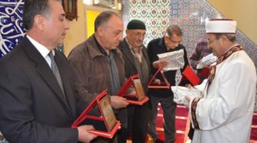 Kur'an-ı Kerim&rsquo;in Mealini Okuma Yarışması D&uuml;zenlendi