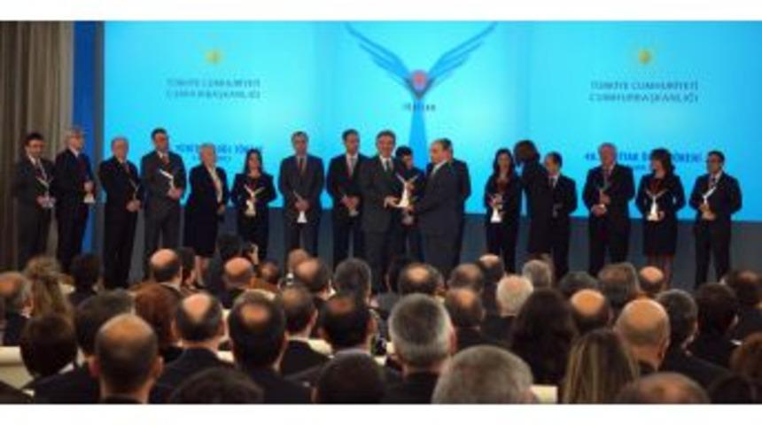 Cumhurbaşkanı G&uuml;l, T&Uuml;BİTAK Bilim &Ouml;d&uuml;llerini Verdi