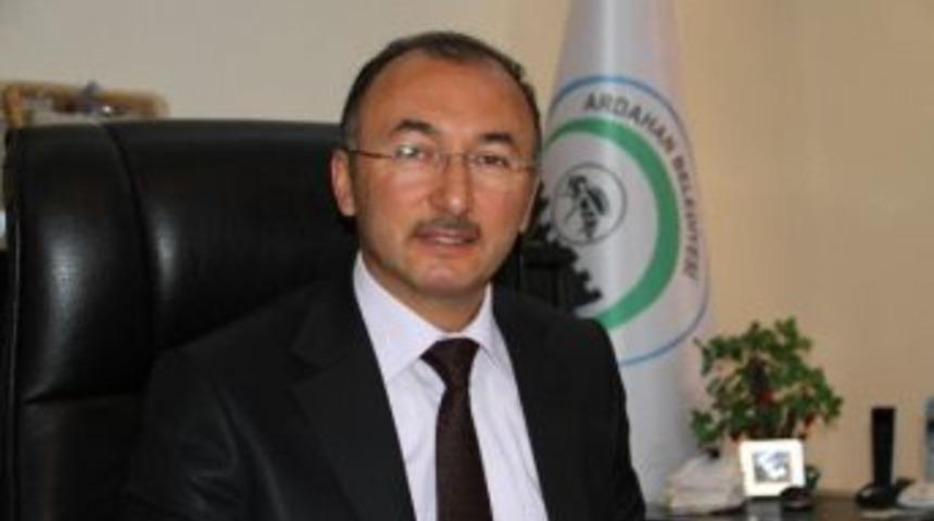 Ardahan&rsquo;da Ak Parti&rsquo;nin Adayı Yeniden Faruk K&ouml;ksoy