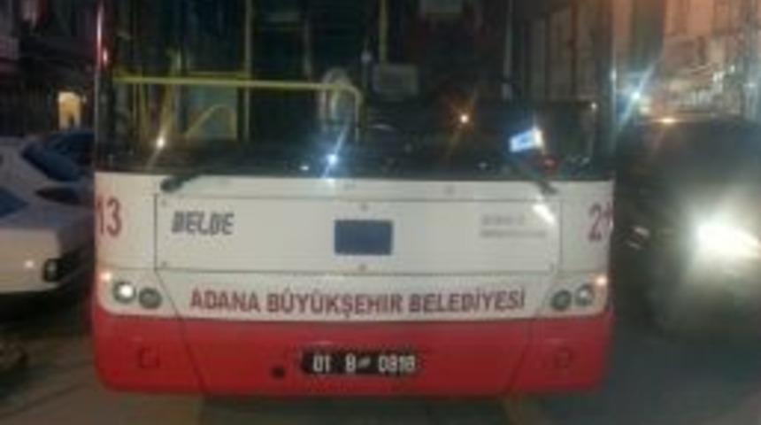 Ter&ouml;r Yandaşlarının Otob&uuml;s Taşlamasının &Ouml;n&uuml;ne Ge&ccedil;ilemiyor