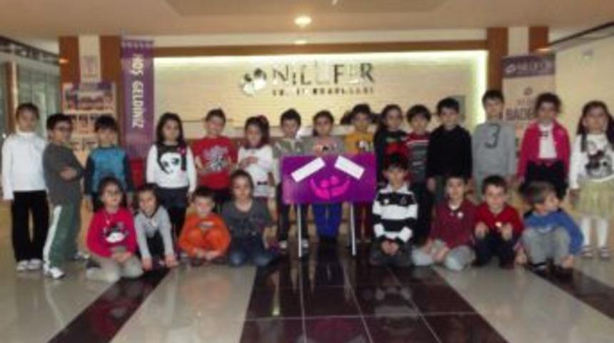 Bademlili Minikler Har&ccedil;lıklarını Filipin&rsquo;e G&ouml;nderiyor