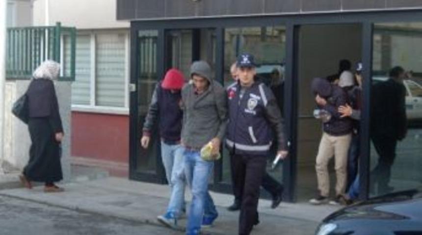 Gebze&rsquo;de Aranan 4 Kişi Yakalandı