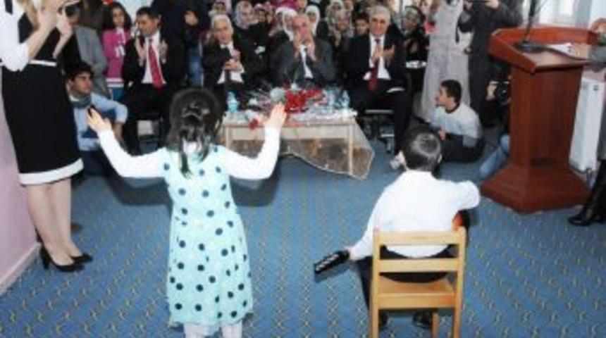 Engelli &Ouml;ğrenciler Tarafından D&uuml;zenlenen G&ouml;steriler Beğeni Topladı