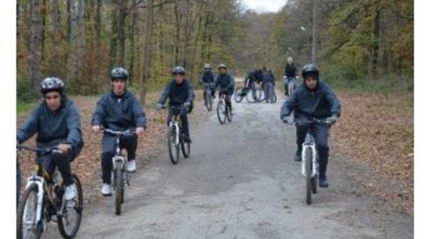 Arifiye&rsquo;de Engeller Bisikletle Kalkıyor