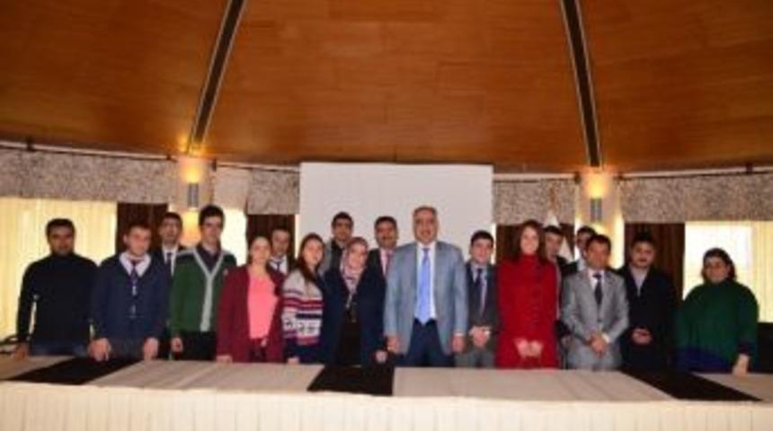 Gen&ccedil;lik Lideri Rol Model Olmalı